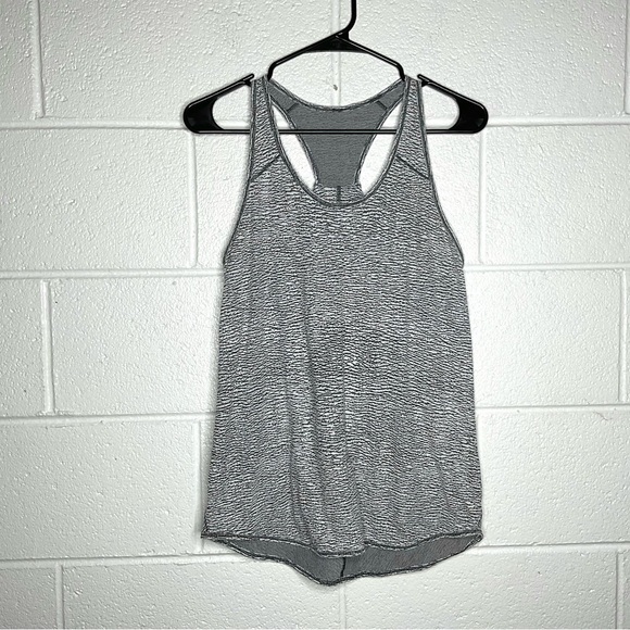 < Lululemon Essential Tank Top Gray & White > - Picture 4 of 5